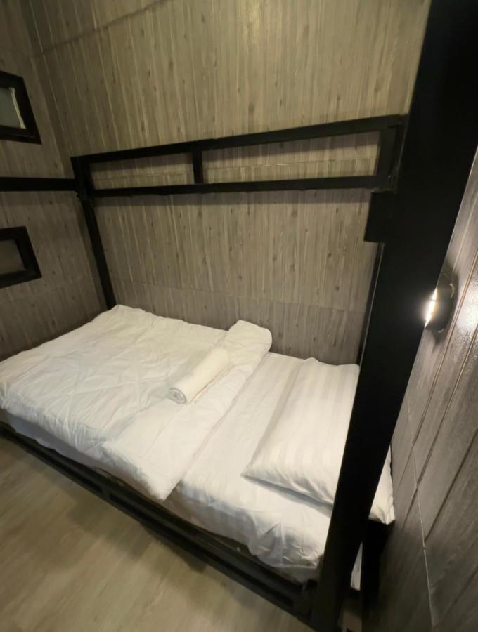 Bed Bangkok Hostel מראה חיצוני תמונה