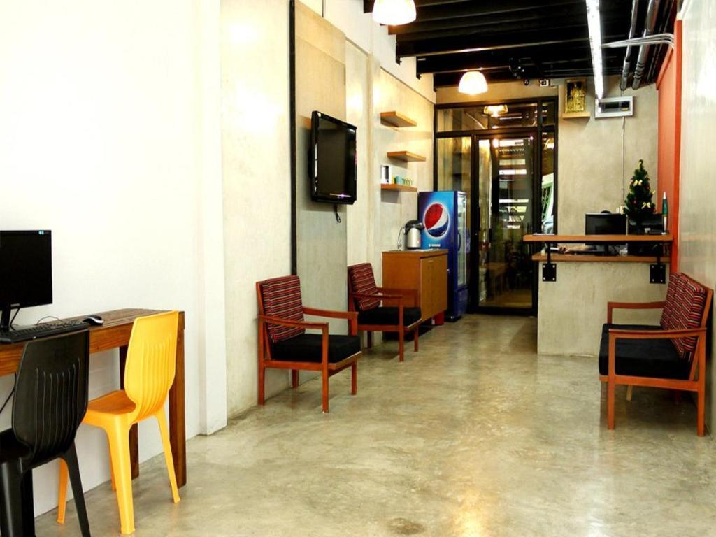 Bed Bangkok Hostel מראה חיצוני תמונה