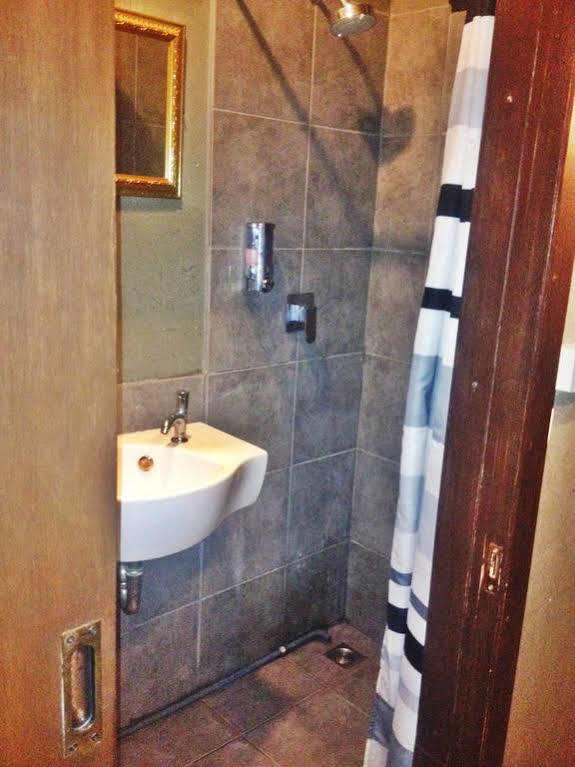 Bed Bangkok Hostel מראה חיצוני תמונה