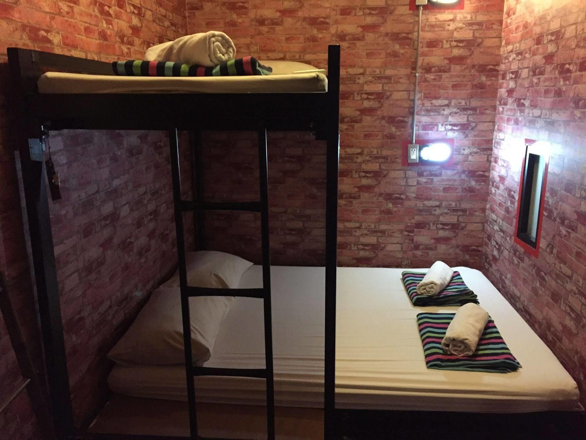 Bed Bangkok Hostel מראה חיצוני תמונה