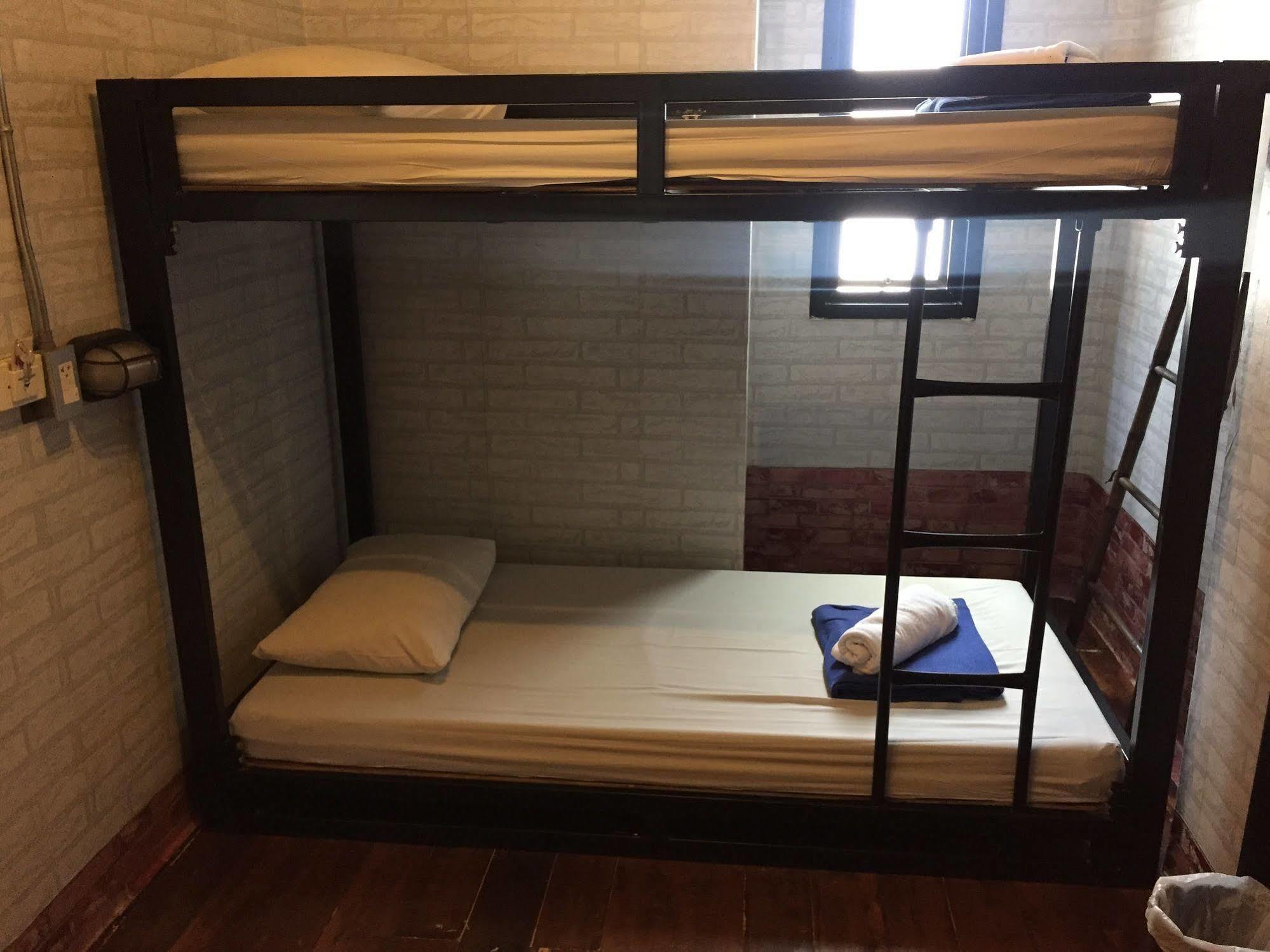 Bed Bangkok Hostel מראה חיצוני תמונה