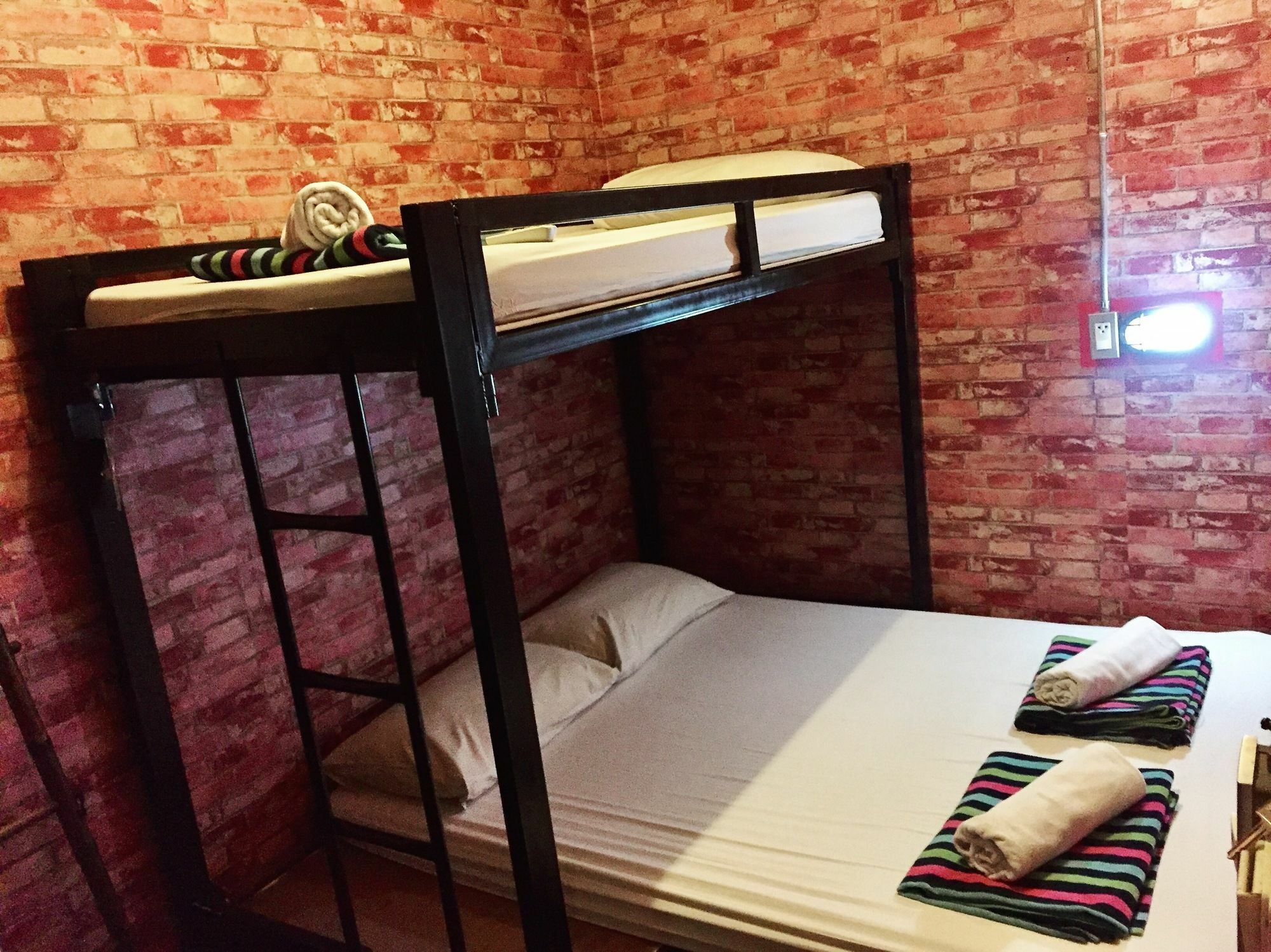 Bed Bangkok Hostel מראה חיצוני תמונה