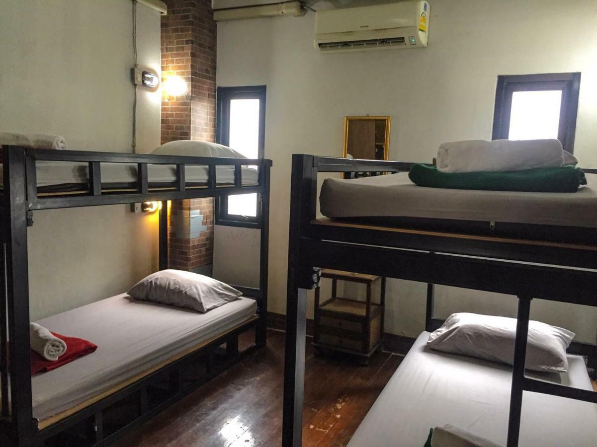 Bed Bangkok Hostel מראה חיצוני תמונה